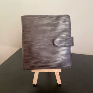 *SOLD on mercari* Louis Vuitton Epi wallet in Mocha
